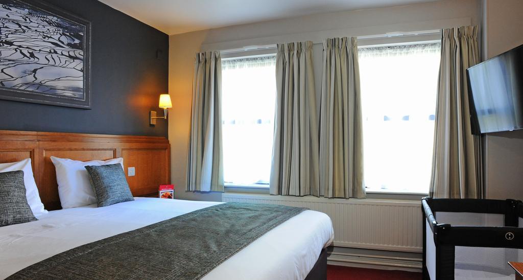Brentwood Inn By Greene King Inns Rotherham Ruang foto