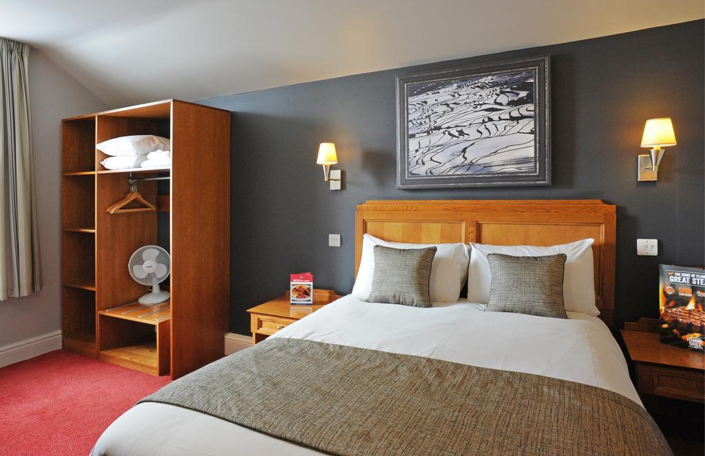 Brentwood Inn By Greene King Inns Rotherham Ruang foto